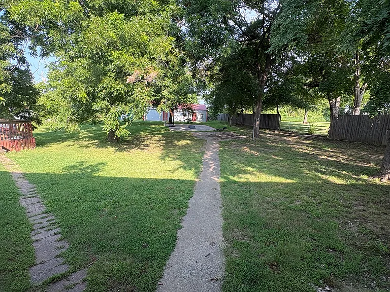 107 Hillside Ln — Photo 20
