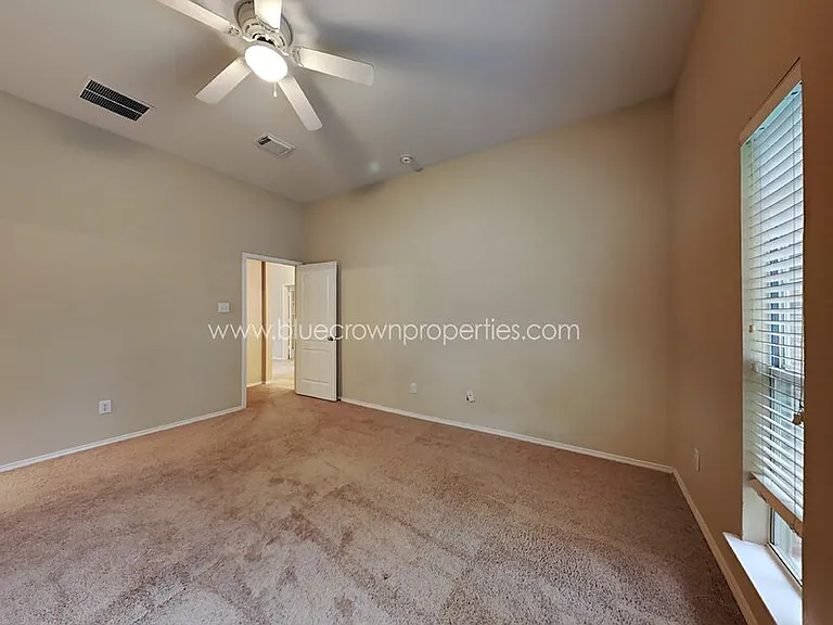 11364 Lockshire Dr — Photo 6