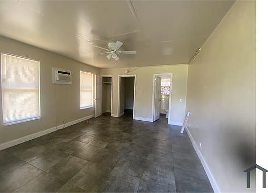 1st image of 1822 N Dixie Hwy APT 7