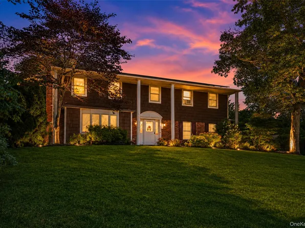 138 Main Avenue, Lake Grove, NY 11755
