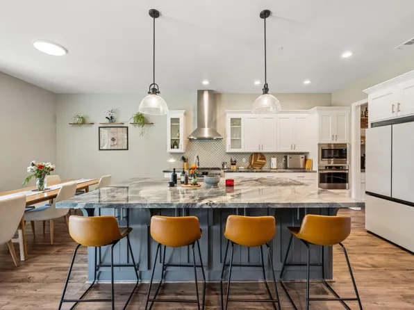 8040 Eastcliff Dr, Fair Oaks, CA 95628