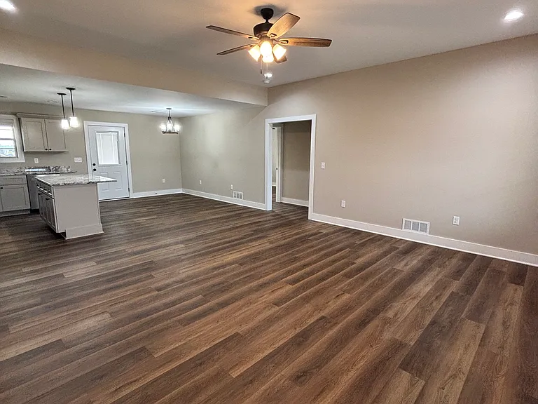235 Brook Cv — Photo 5
