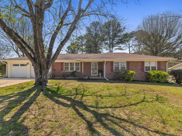 1804 Woodland St NW, Cullman, AL 35055