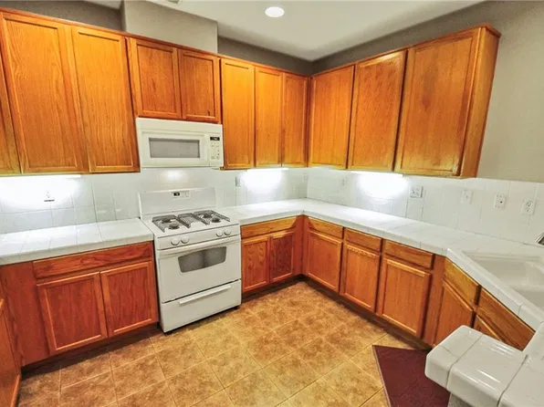 11450 Church St APT 7, Rancho Cucamonga, CA 91730