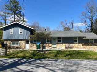 184 Wickins Dr #B, Hendersonville, NC 28791