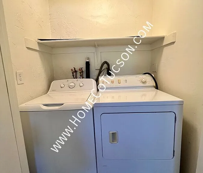 1507 E Blacklidge Dr — Photo 14