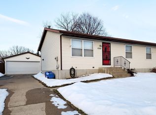 1585 8 1/2 St SE, Rochester, MN 55904