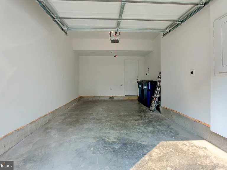 16108 Frederick Rd — Photo 49