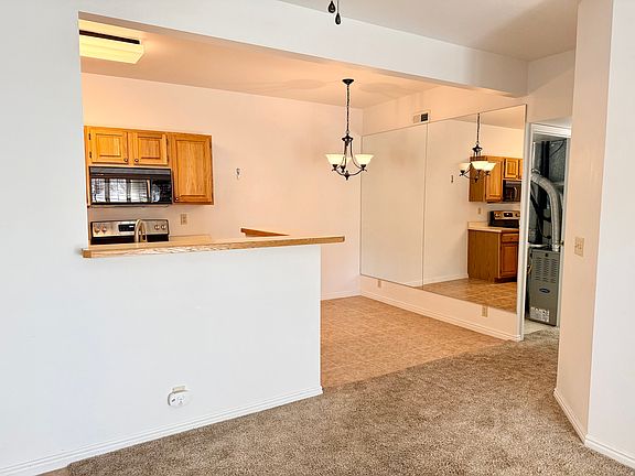 3rd image of 650 S Main St APT 6206