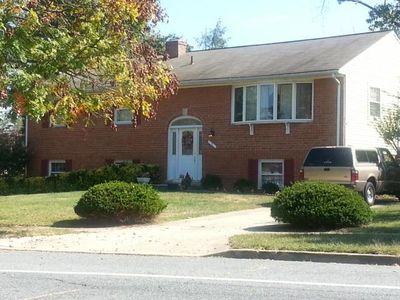 2 Staton Dr, Upper Marlboro, MD, 20774