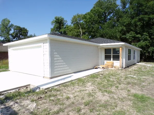 1603 Franklin Ave, Bonham, TX 75418