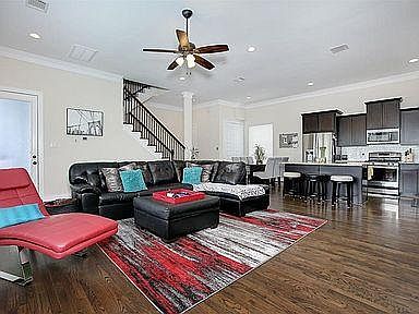 Main living area, kitchen