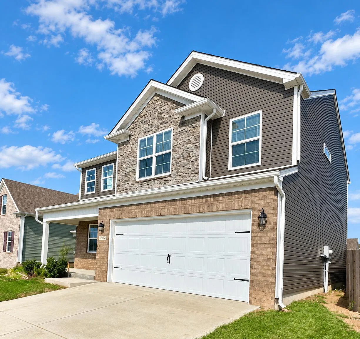 4 bed, 2.5 bath, 1968 sqft, $2,300 — Photo 4