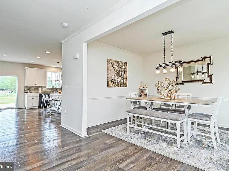 106 Alliance Ct — Photo 5