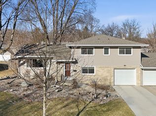 1822 Maxwell Ave, Ames, IA 50010