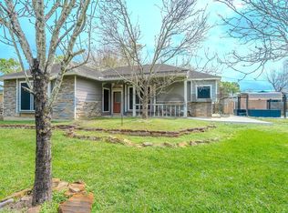 7934 Round Rock Dr, Houston, TX 77049