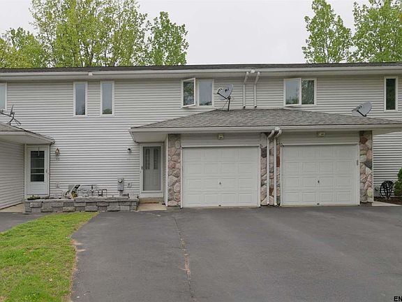 3rd image of 93 Velina Dr