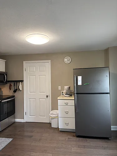 102 East Ave Photo 1