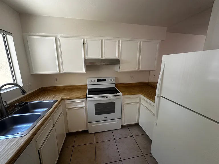8850 Olive Ln #13 — Photo 10