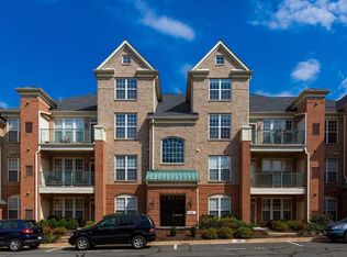 12190 Abington Hall Pl APT 203, Reston, VA 20190