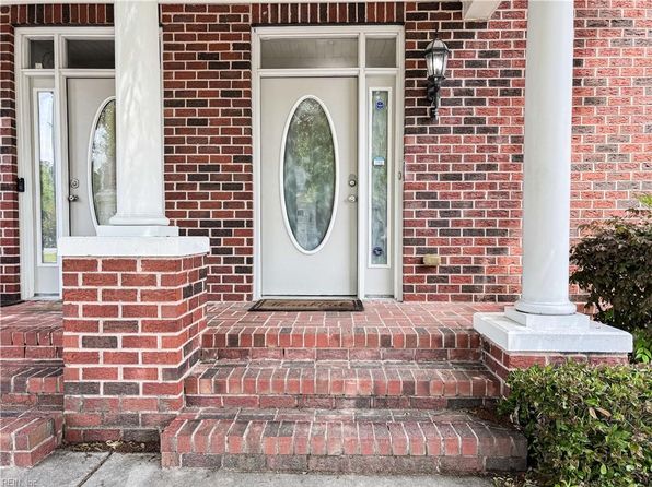 1004 Christiana Cir, Portsmouth, VA 23703