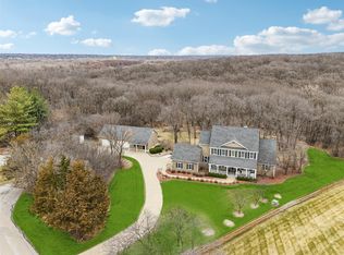 1820 SE Browns Woods Cv, West Des Moines, IA 50265