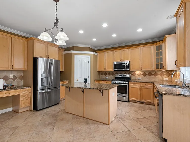 11415 Fountaingrove Dr — Photo 14