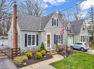 539 Upland Rd, Bay Village, OH 44140