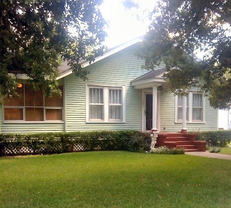 1st image of 1401 Julia St