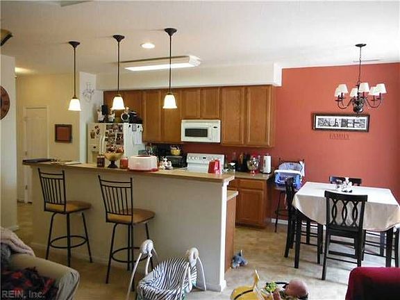 5th image of 6033 Rollingwood St
