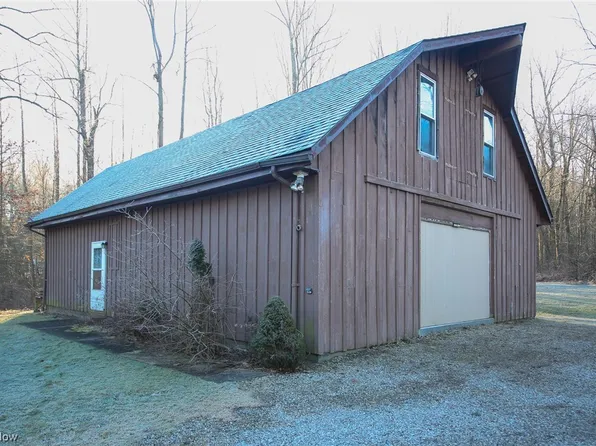 9085 Fairmount Rd, Novelty, OH 44072