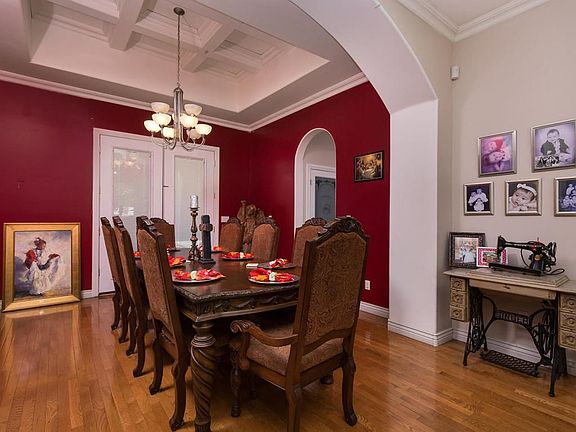 9DD33EC8-E82C-4F5C-A743-251037F4E306