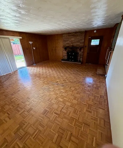 5243 Acacia St — Photo 3