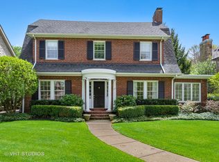 124 Robsart Rd, Kenilworth, IL 60043