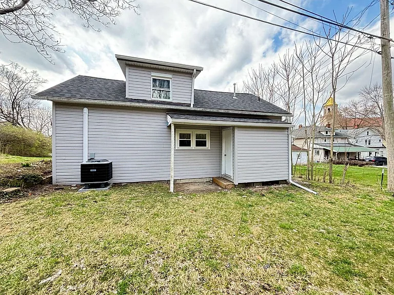 30-32 Lagonda Ave — Photo 51