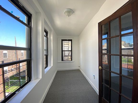 2nd image of 83 Hamilton Ave #2