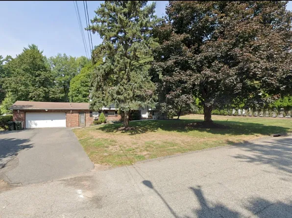 14 Murray Drive, Airmont, NY 10952