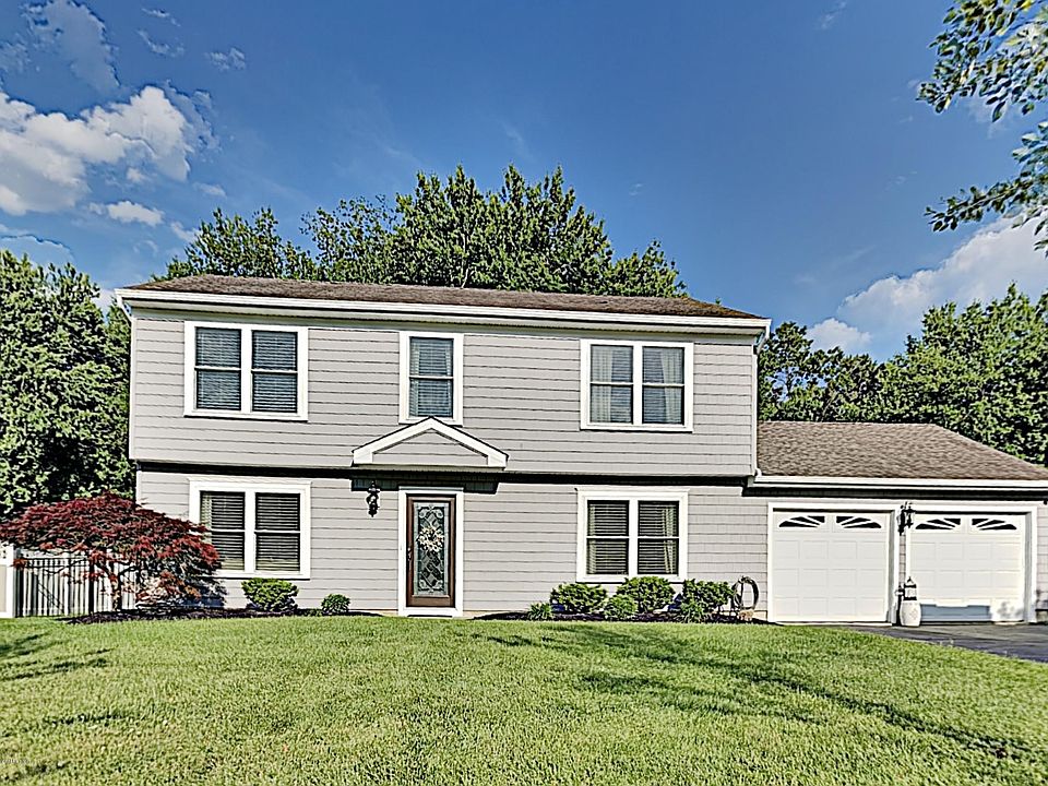 1st image of 610 Haifa Ct