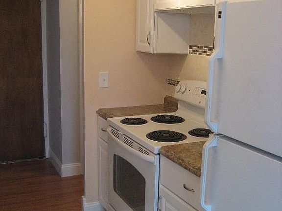 5th image of 11850 Edgewater Dr APT 502