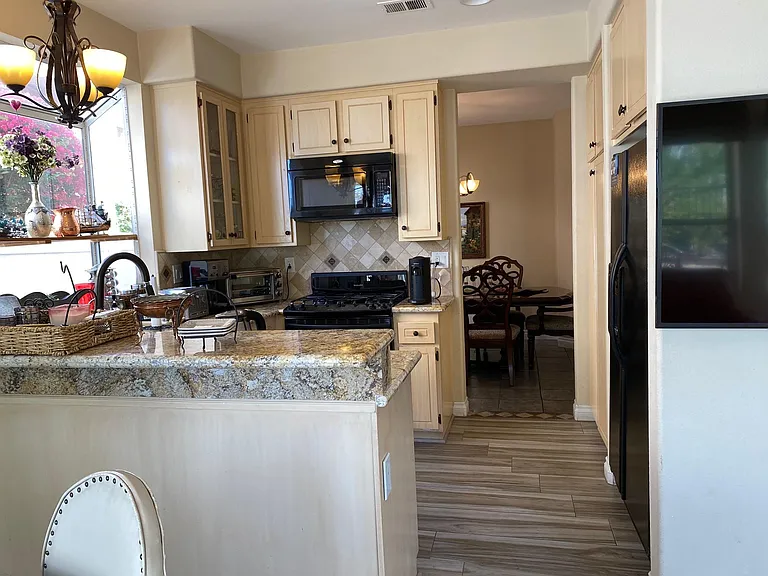 953 S Emanuele Cir — Photo 17