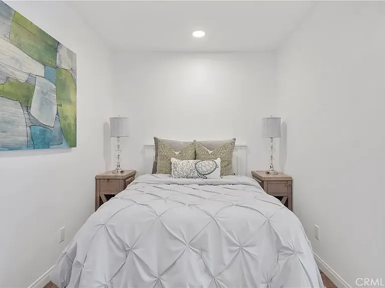 262 Streamwood — Photo 182