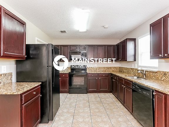 5th image of 3011 Clemente Dr