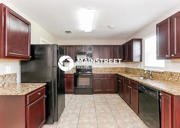 3011 Clemente Dr — Photo 5