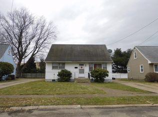 2169 S Manor Dr, Erie, PA 16505