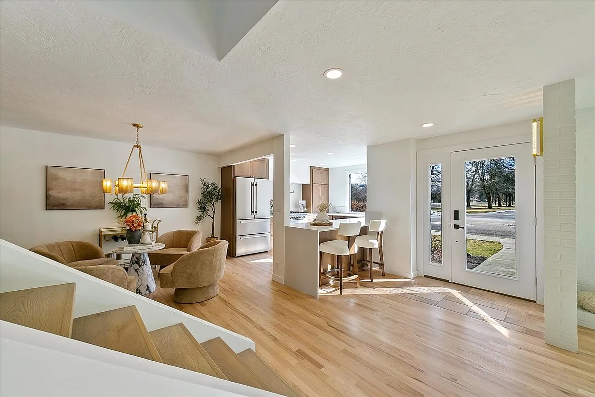 3 bed, 2.5 bath, 1790 sqft, $4,500 — Photo 4