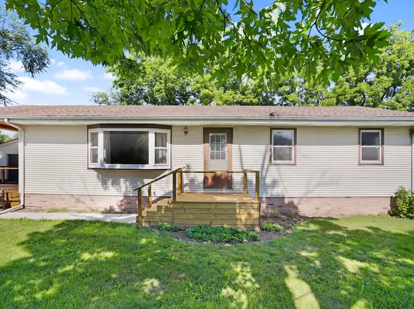 106 S Columbia St, Mansfield, IL 61854