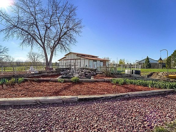Three stall horse barn 
