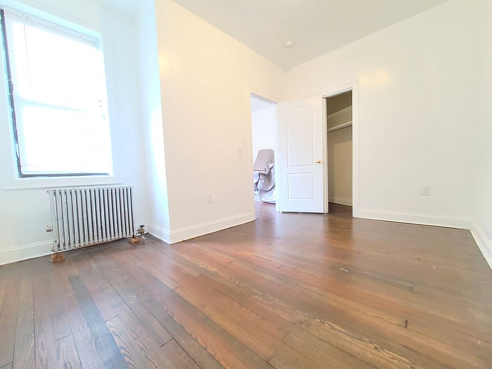 2nd image of 220 51st St #7E