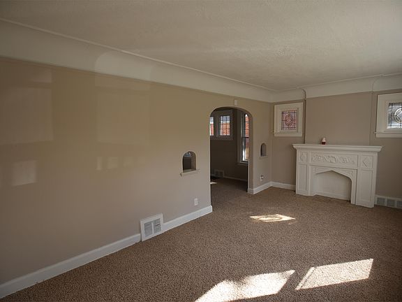 4th image of 17382 Bradford St #1