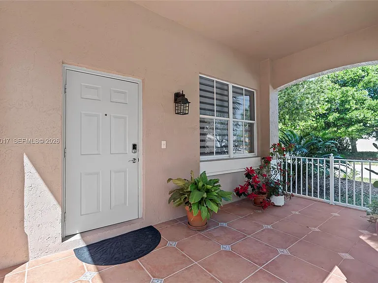 1097 Allamanda Way — Photo 4